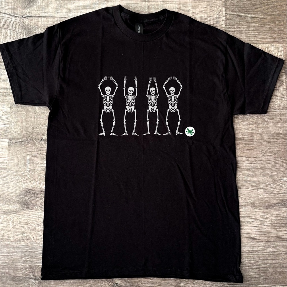 ⭕️🏈🏟  O-H-I-O Skeletons Halloween OSU t-shirt